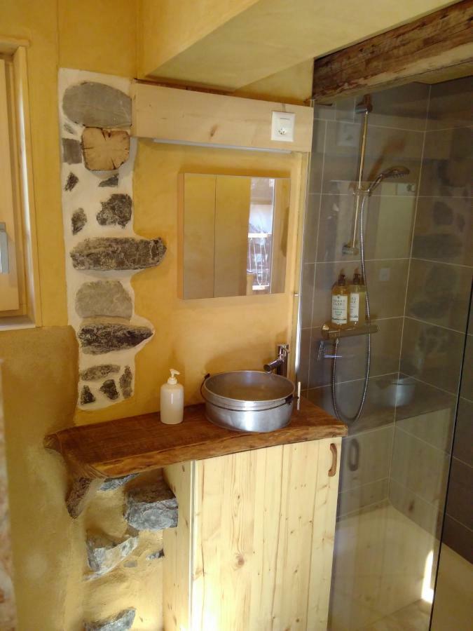 Hotel Elément-Terre à Aigle Extérieur photo